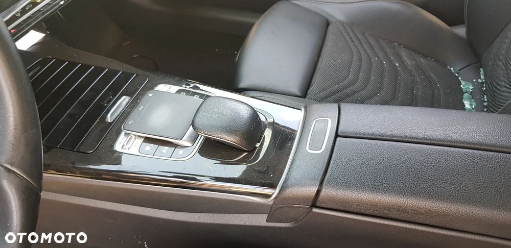 Mercedes-Benz Klasa A 180 d 7G-DCT Edition 2020 - 4