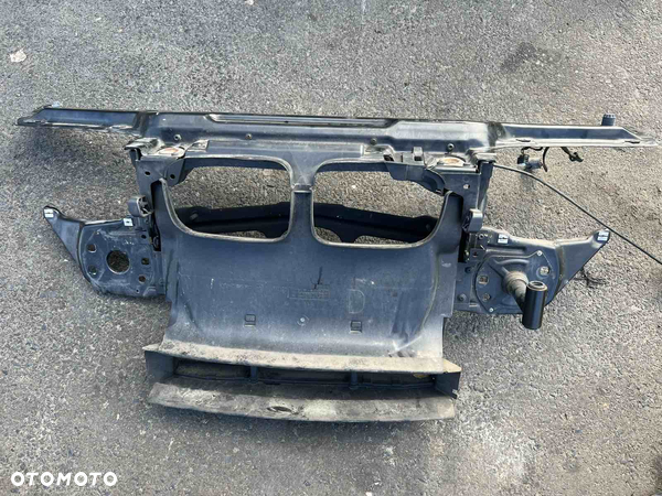 Pas przedni wzmocnienie czołowe Bmw e46 wlot zamki linki