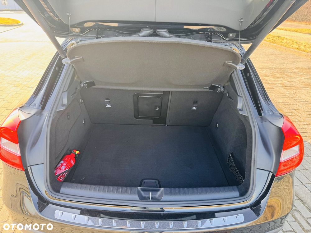 Mercedes-Benz GLA 250 7G-DCT Style - 19