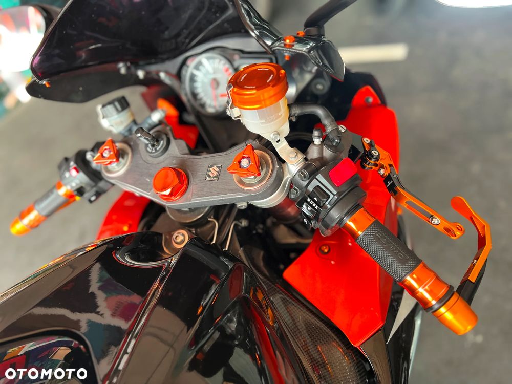 Suzuki GSX-R - 13