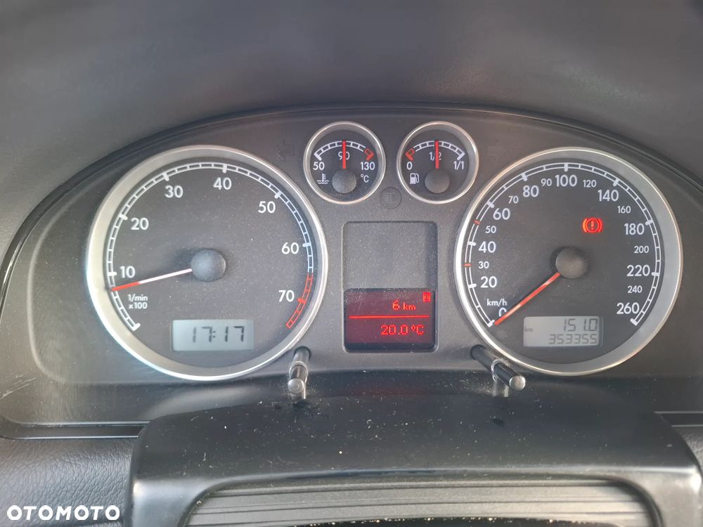 Volkswagen Passat 1.8T Comfortline - 22