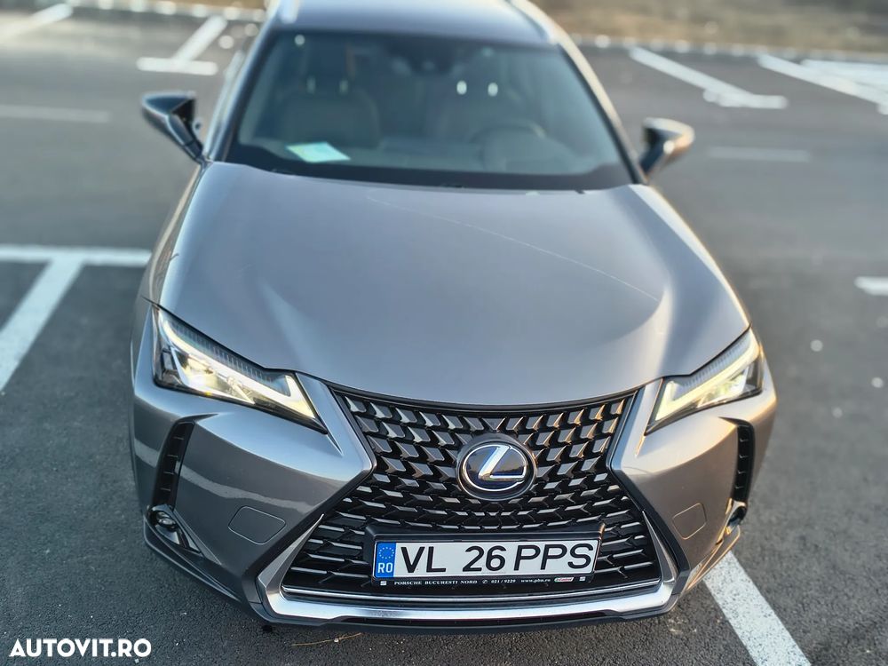 Lexus UX 250h - 2