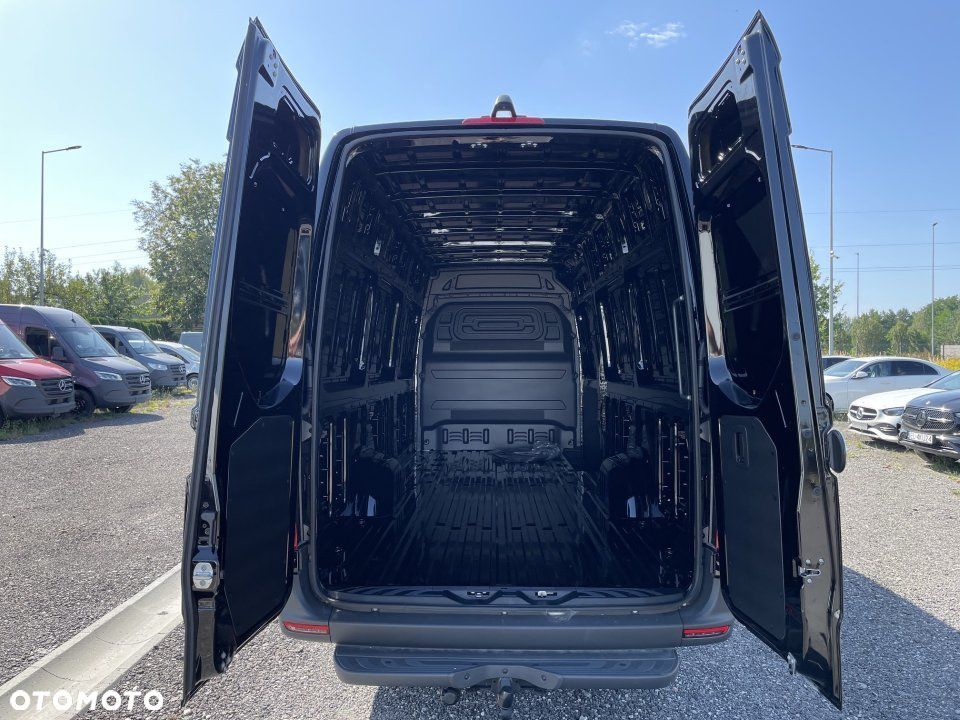Mercedes-Benz Sprinter - 6