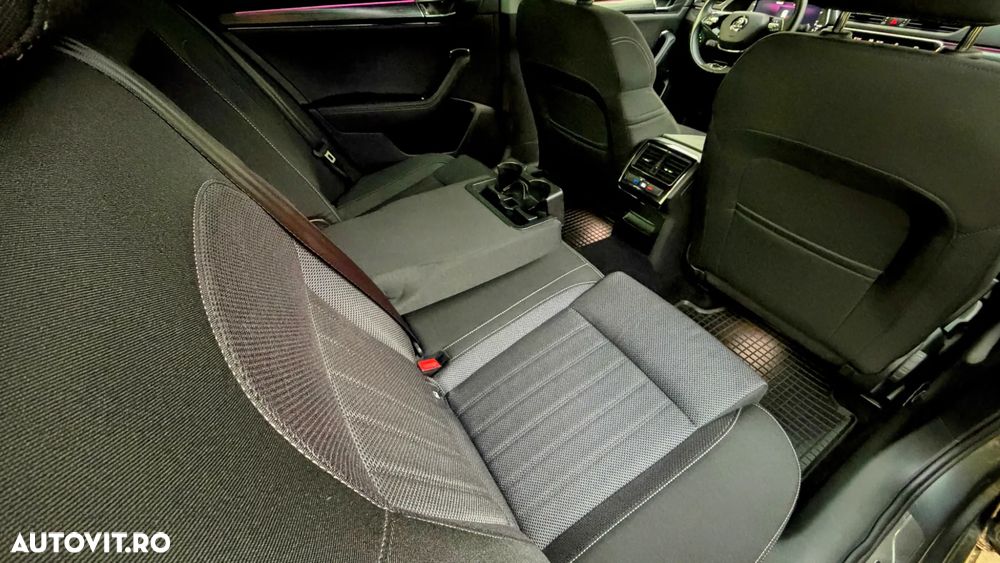 Skoda Superb 2.0 TDI DSG Style - 34