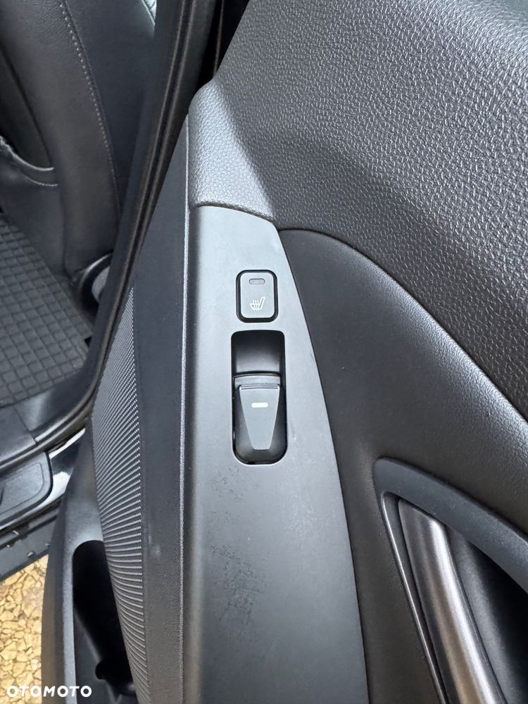 Hyundai ix35 blue 1.6 2WD Finale Silver - 18