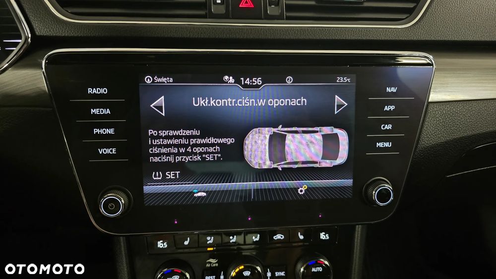 Skoda Superb 2.0 TDI SCR Sportline DSG - 24
