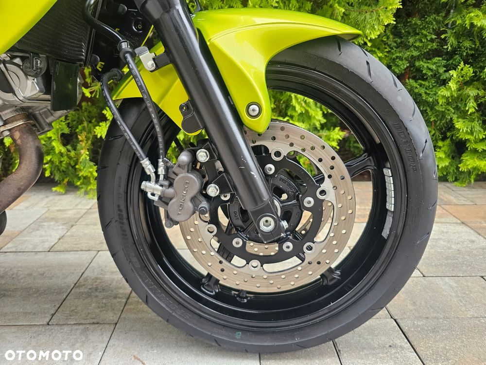 Suzuki Gladius - 23