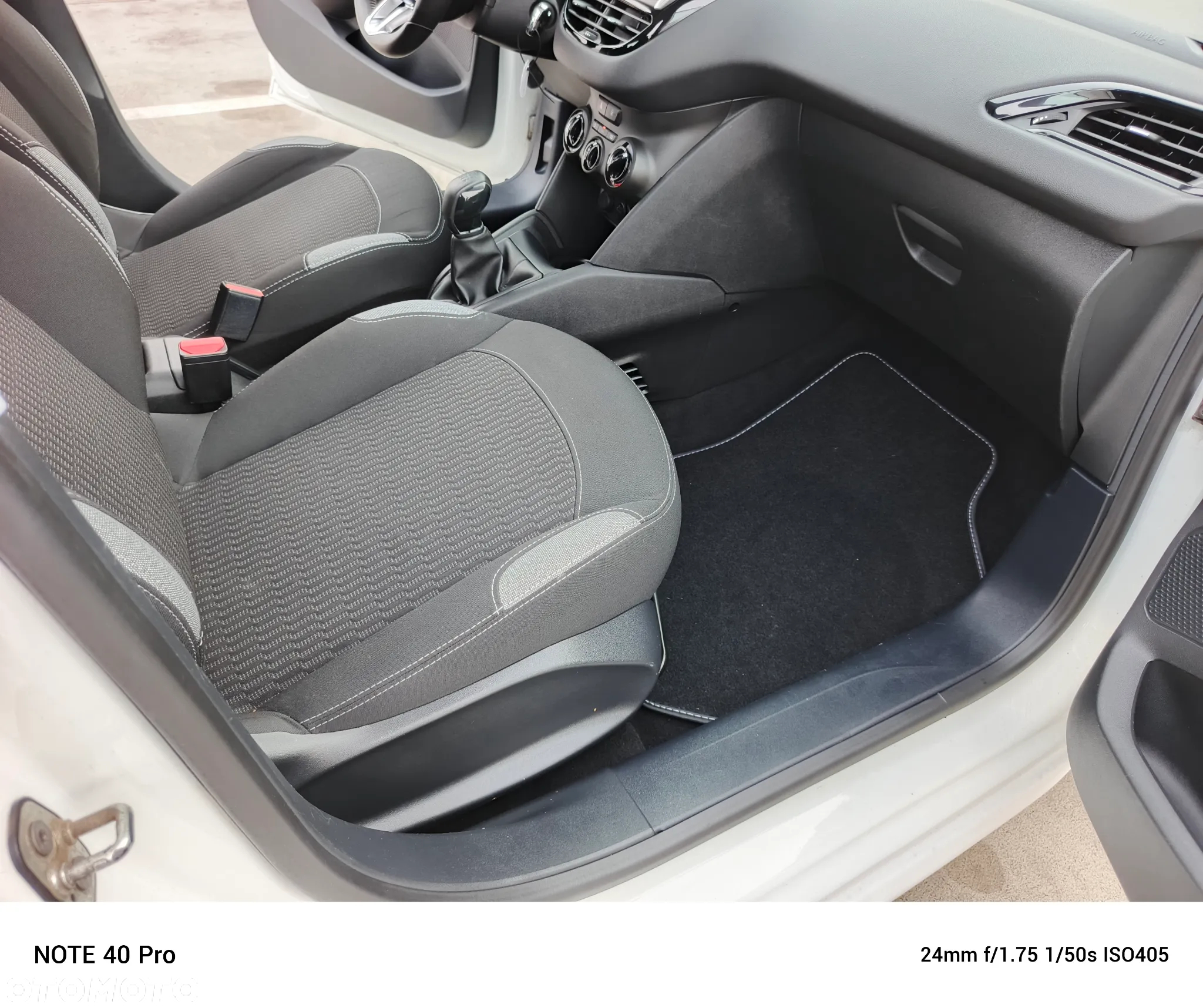 Peugeot 208 1.2 PureTech GPF Allure S&S - 15