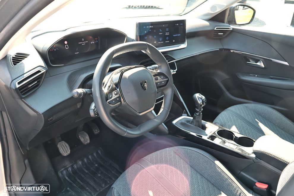 Peugeot 208 1.2 PureTech Allure - 13