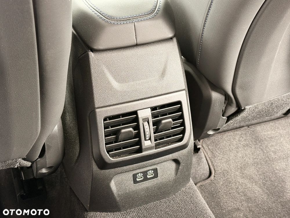 BMW Seria 1 120 - 32