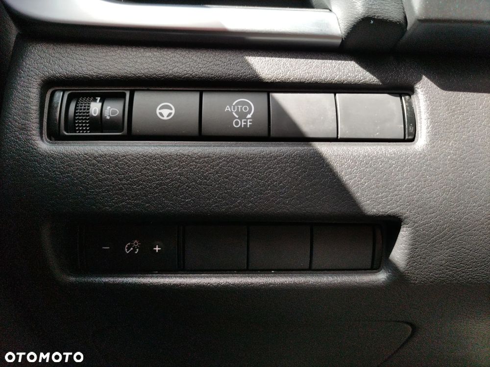 Nissan Qashqai 1.3 DIG-T MHEV N-Connecta Xtronic - 18