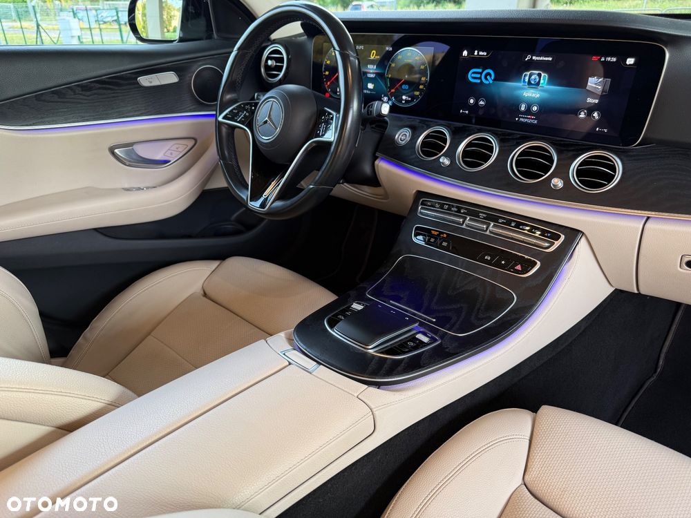 Mercedes-Benz Klasa E 300 de Avantgarde - 29