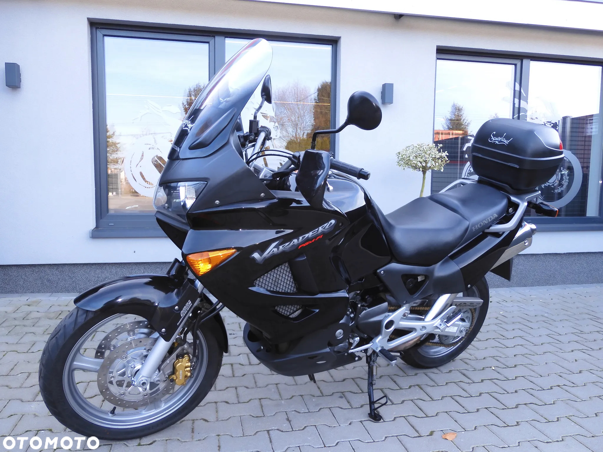 Honda XL - 17