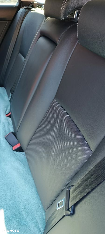Toyota Avensis 2.0 Prestige MS - 19