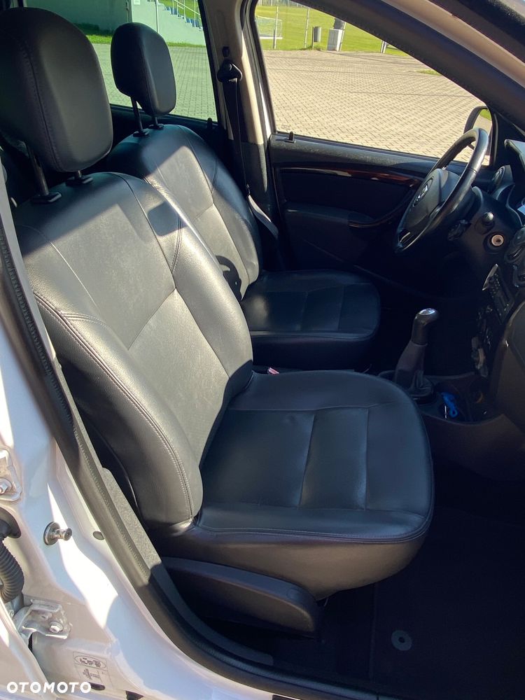 Dacia Duster 1.6 16V 4x2 Prestige - 22