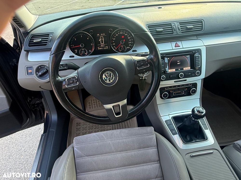 Volkswagen Passat 2.0 TDI Comfortline - 7