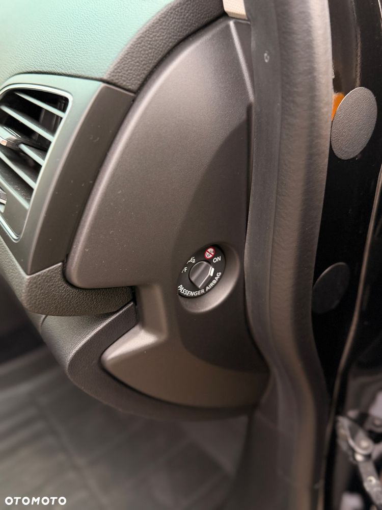 Renault Megane 1.3 TCe FAP Techno EDC - 24