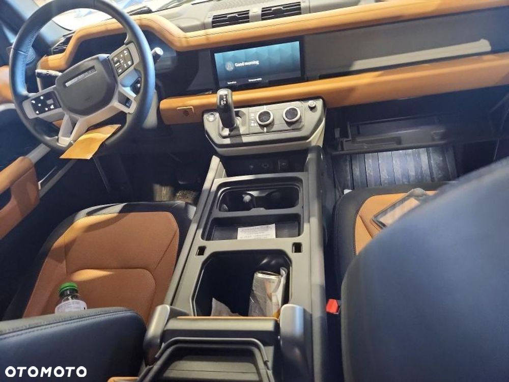 Land Rover Defender - 9