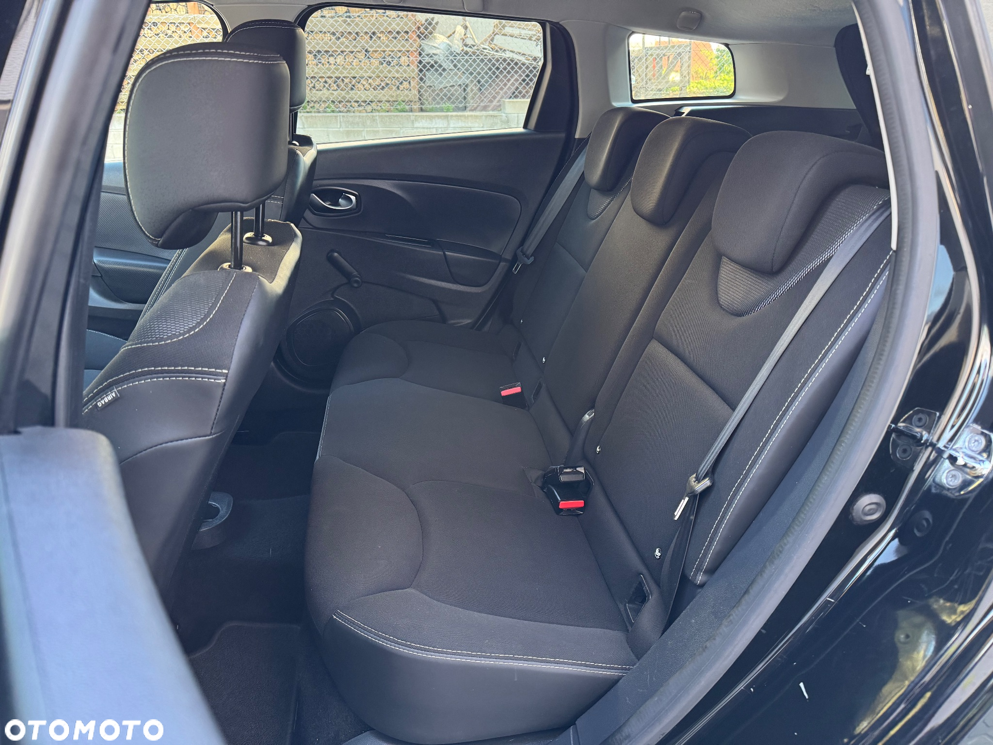 Renault Clio 1.2 16V 75 LIMITED - 23
