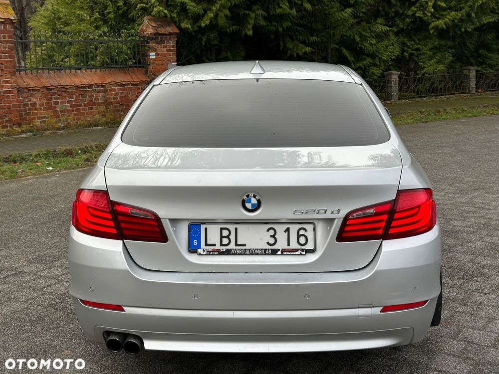 BMW Seria 5 520d Efficient Dynamics Edition - 8