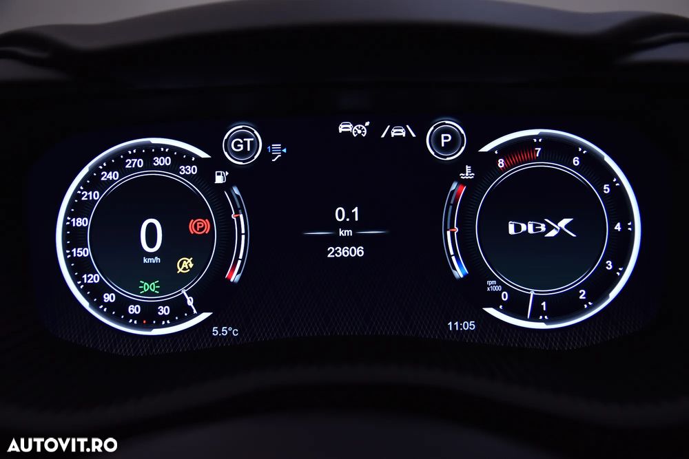 Aston Martin DBX - 10