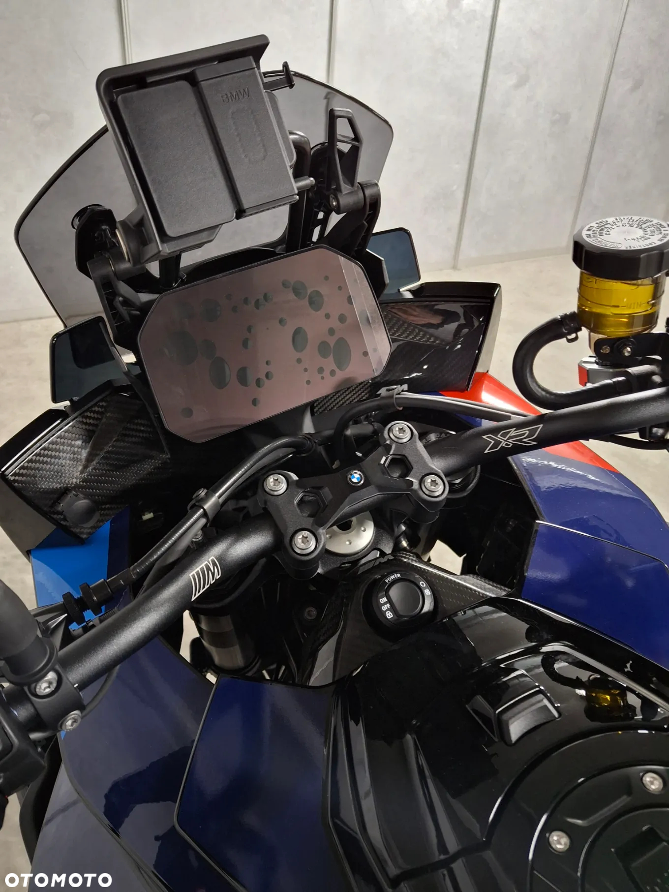 BMW XR - 13