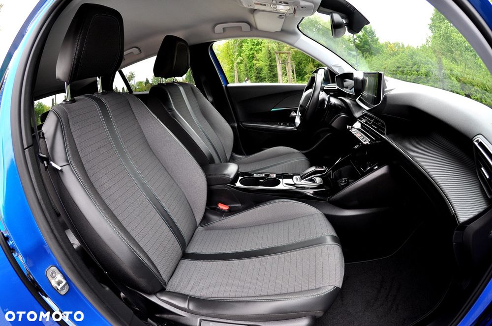 Peugeot 2008 1.5 BlueHDi Allure Pack S&S EAT8 - 22