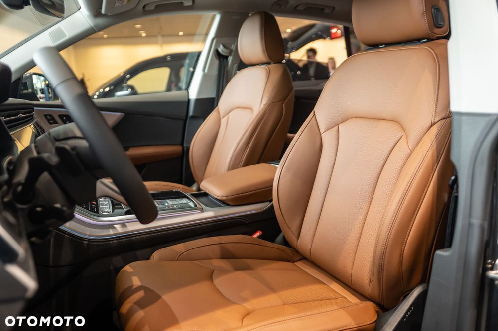 Audi Q8 - 12