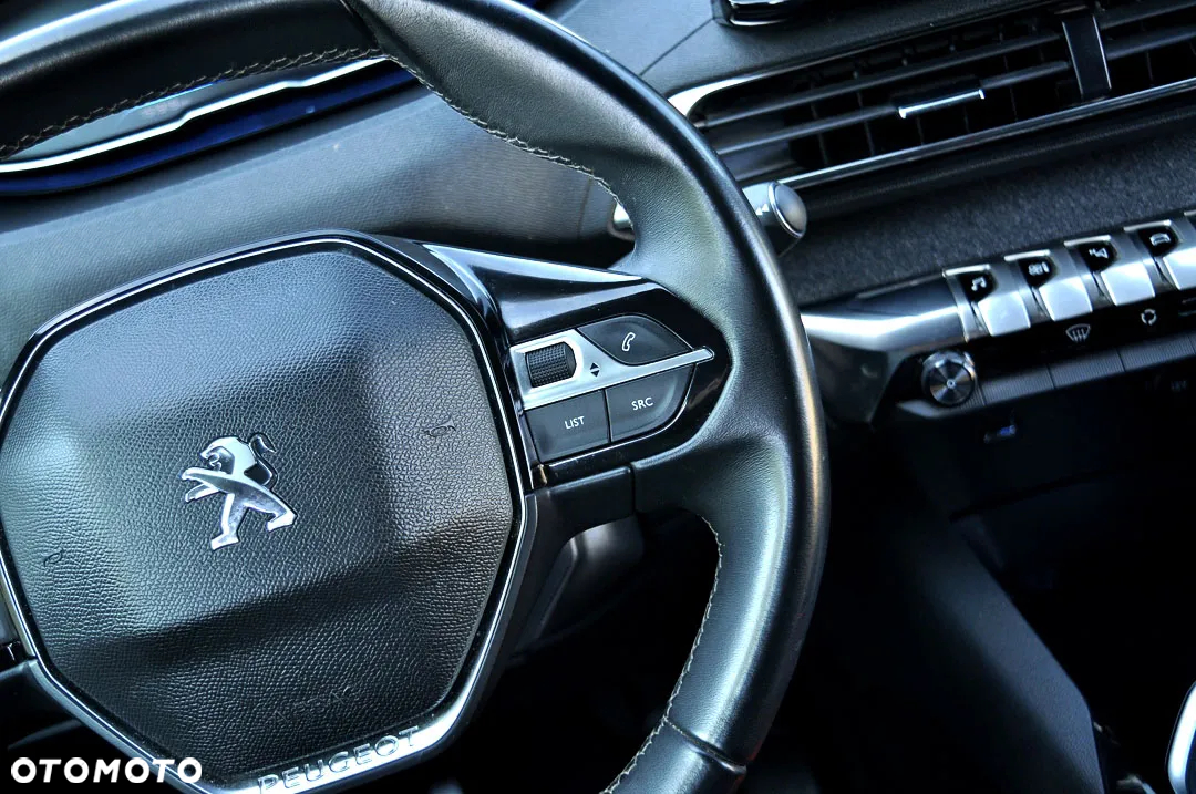 Peugeot 3008 PureTech 130 Stop & Start GPF Allure - 24