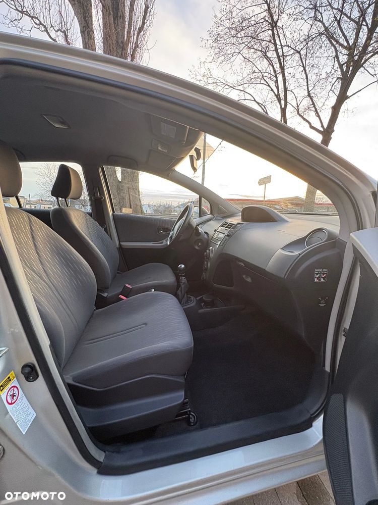 Toyota Yaris 1.33 Luna - 3