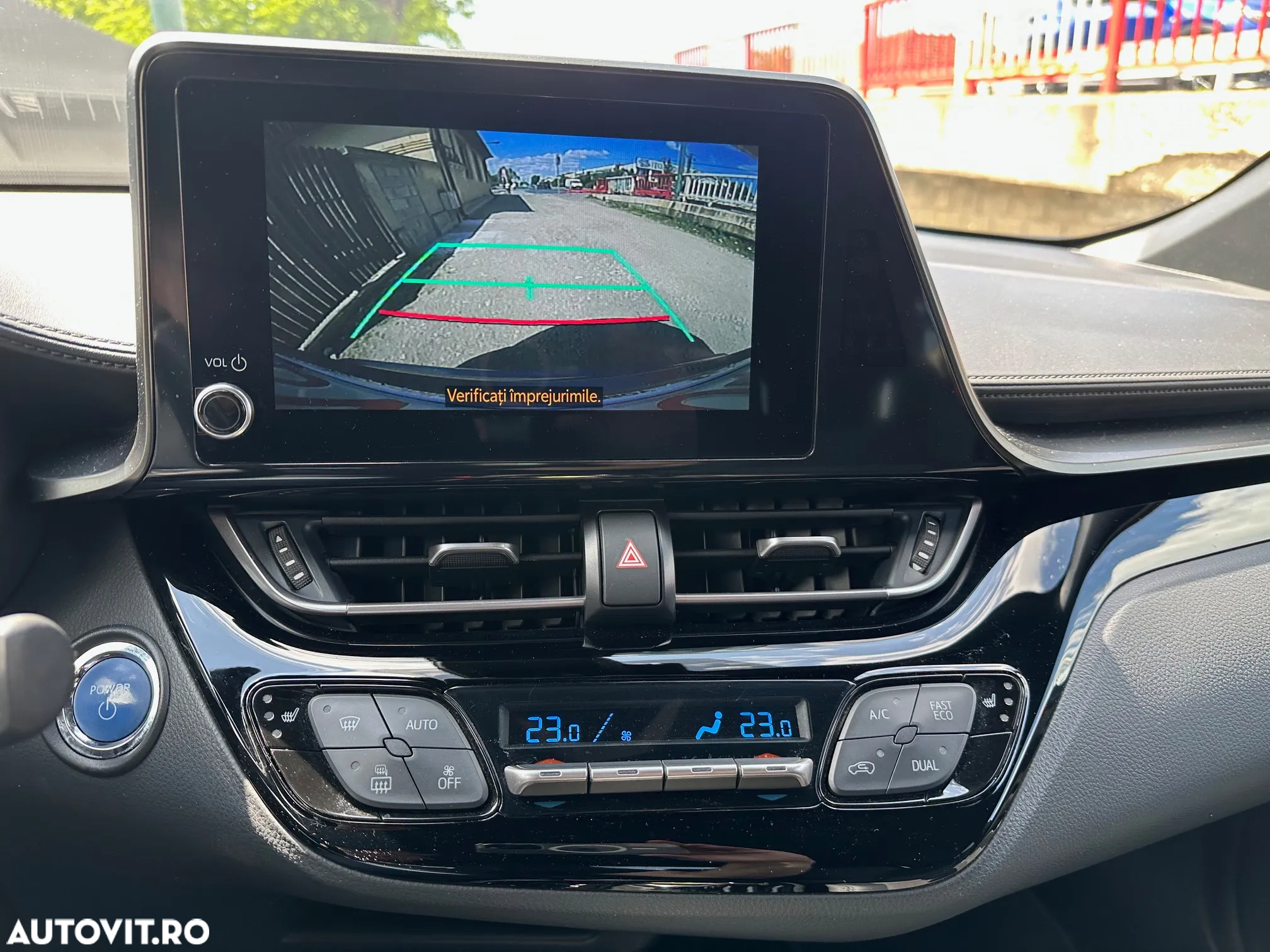 Toyota C-HR - 19