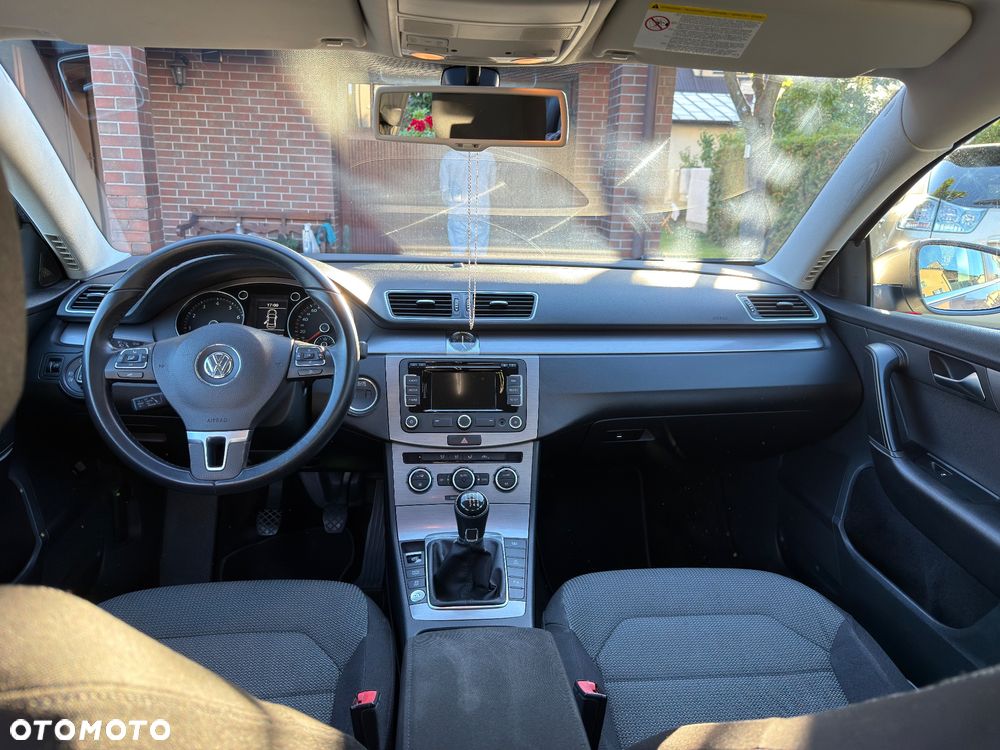 Volkswagen Passat - 9
