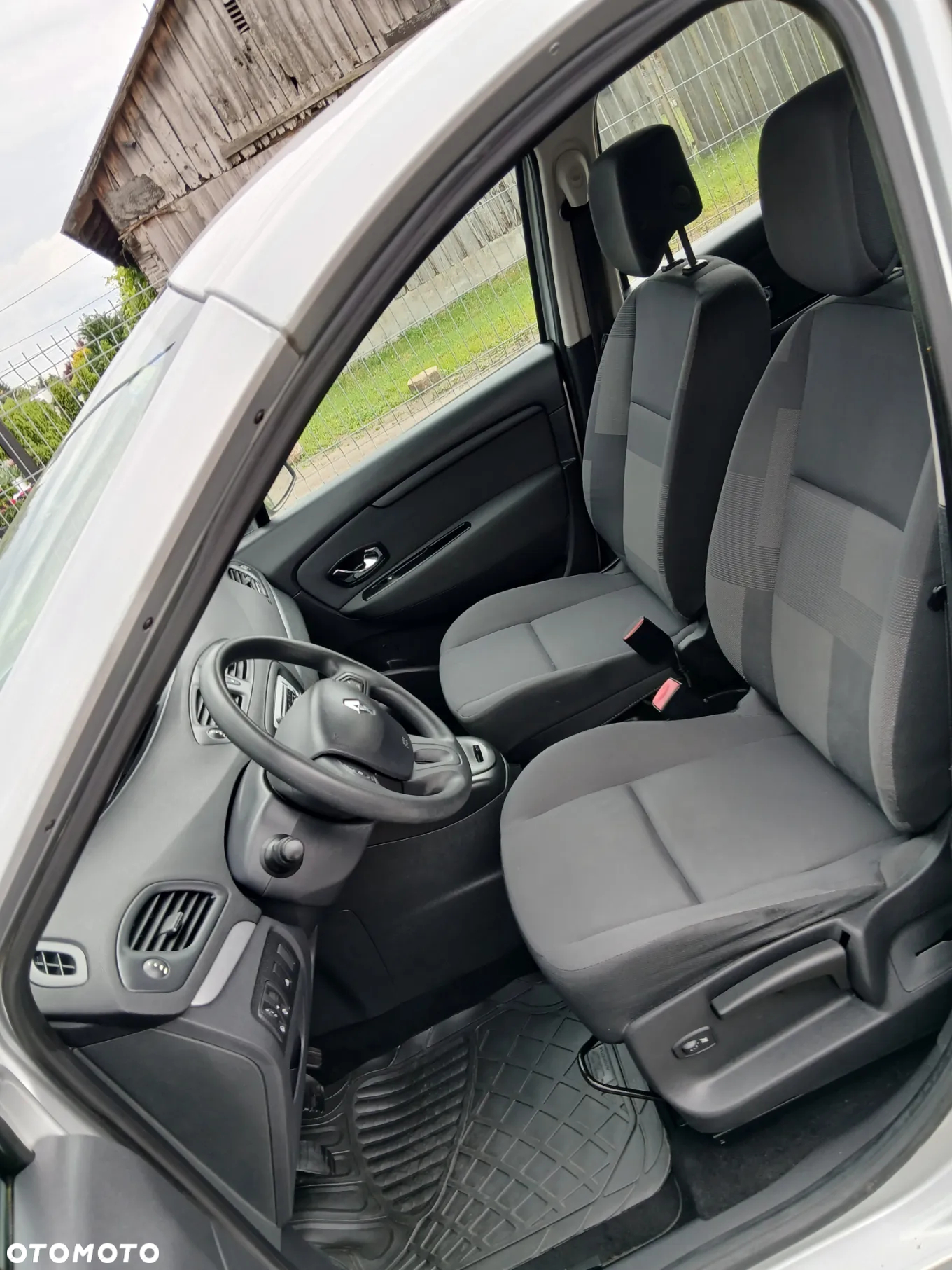 Renault Scenic 1.6 16V 110 TomTom Edition - 13