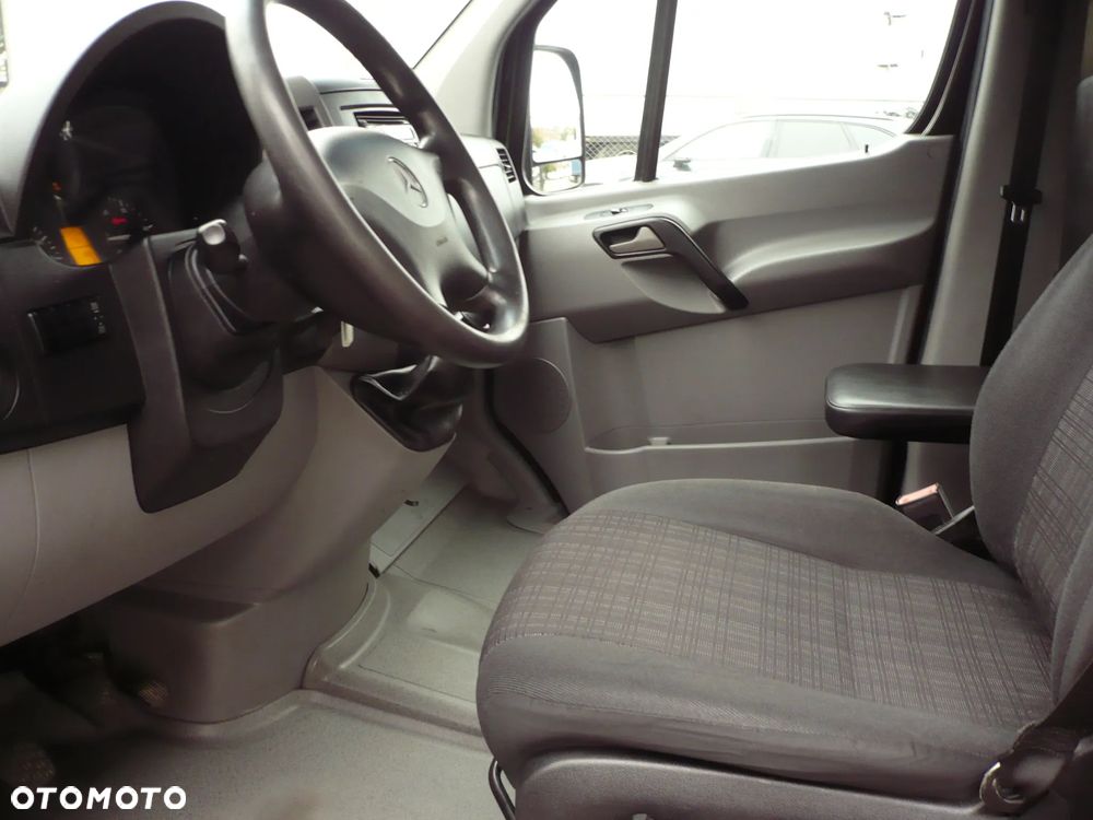 Mercedes-Benz Sprinter - 7