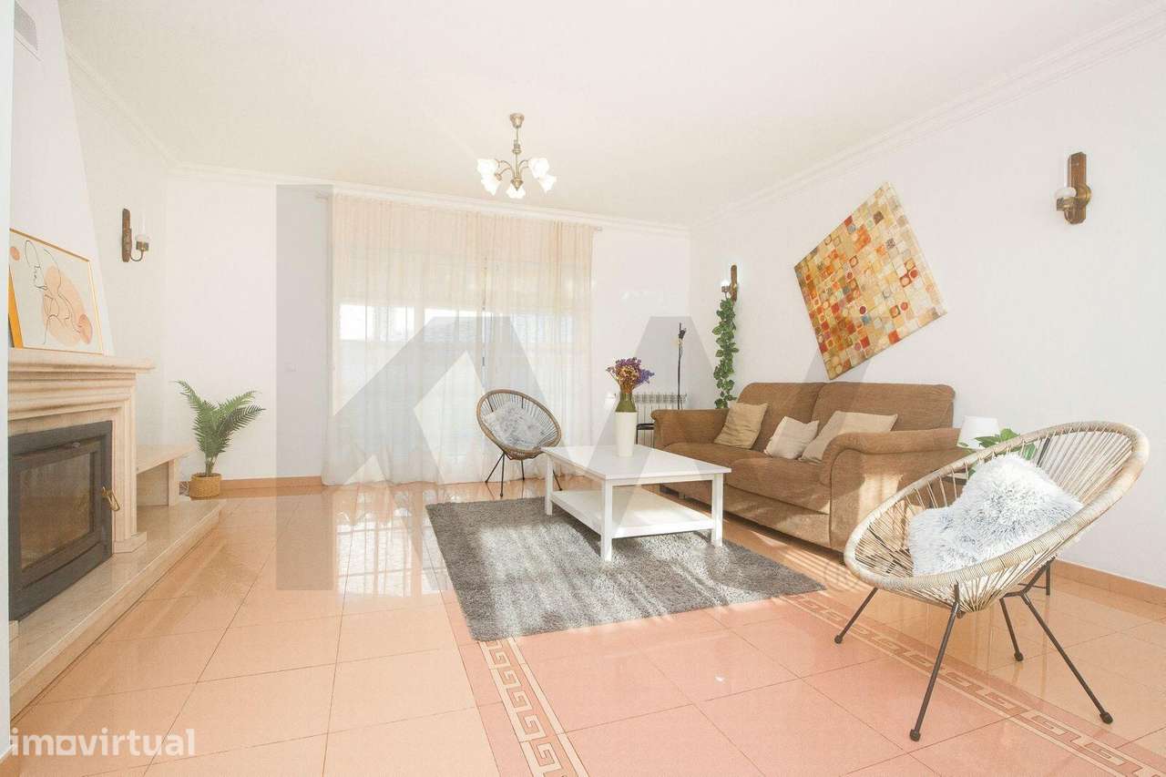 Moradia com jardim privativo em Estoril - Pau Gordo – espaço, conforto - Grande imagem: 4/31