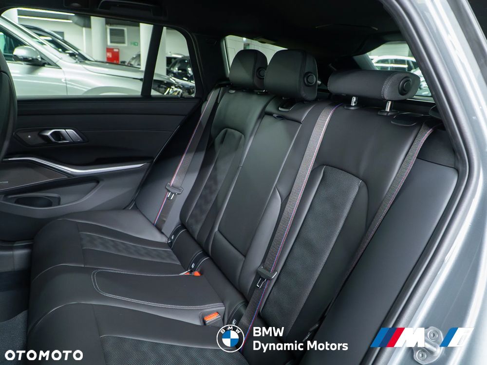 BMW M3 Competition M xDrive - 28