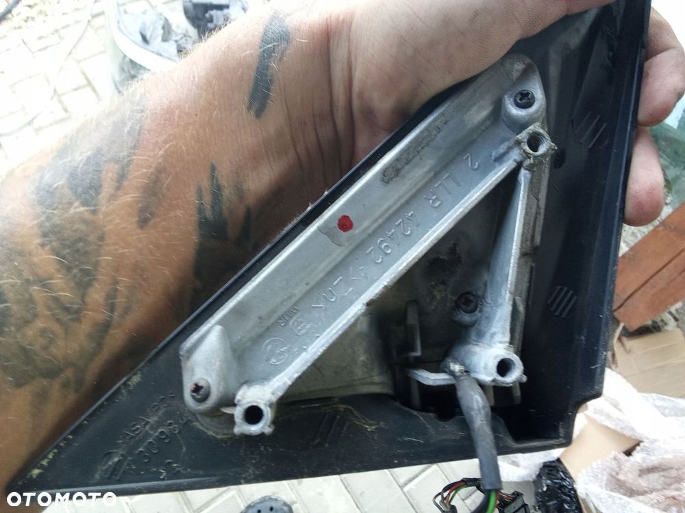 CC PRAWE LUSTERKO BMW 3 E465 PIN KOD LAKIERU 400/7 - 6