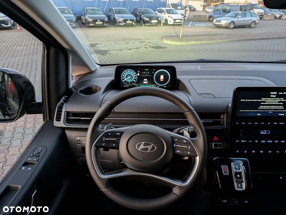 Hyundai Staria 1.6 T-GDI HEV Smart VIP - 8