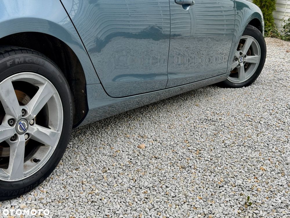 Volvo V40 D2 Momentum - 28