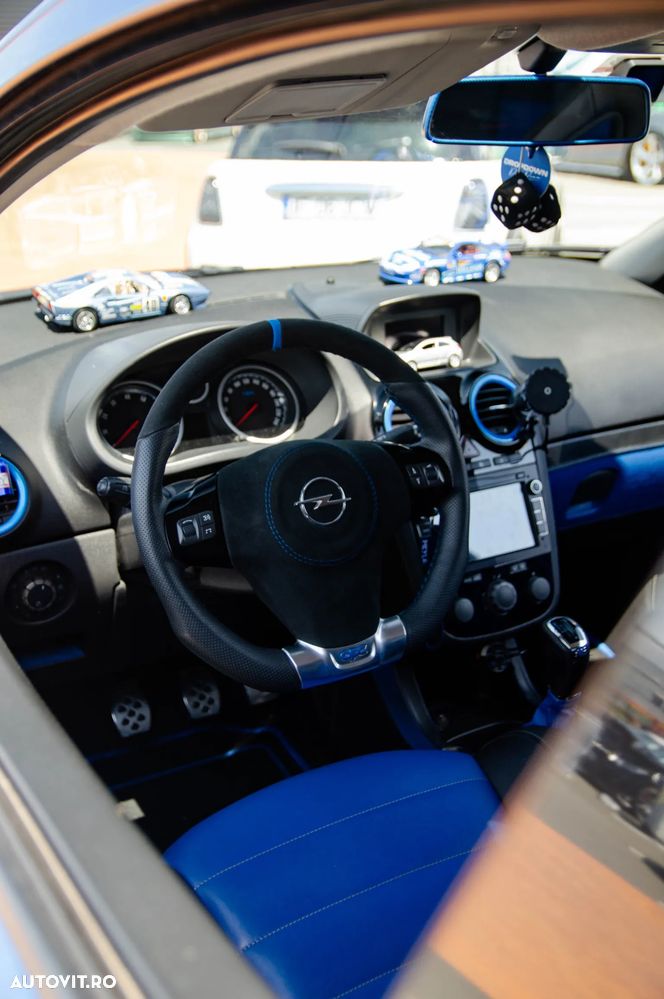 Opel Corsa 1.6 OPC - 10