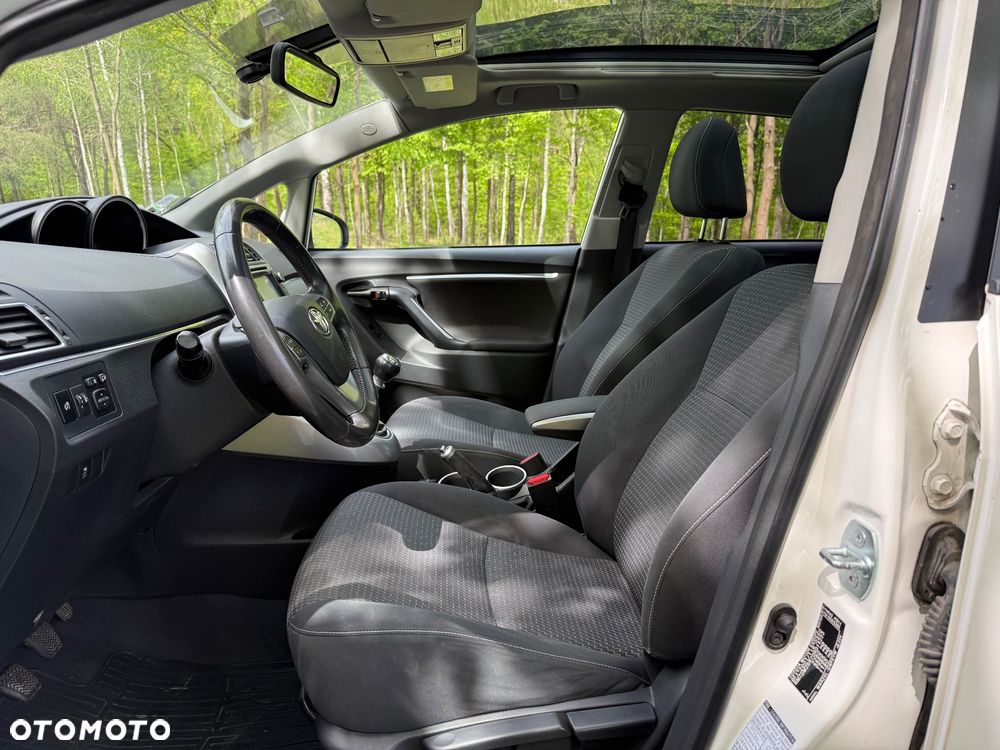 Toyota Verso 1.6 D-4D 5-Sitzer Start/Stop Skyview Edition - 26
