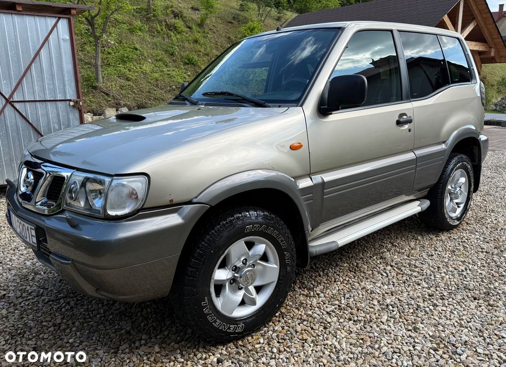 Nissan Terrano 2.7 TDi Comfort - 2