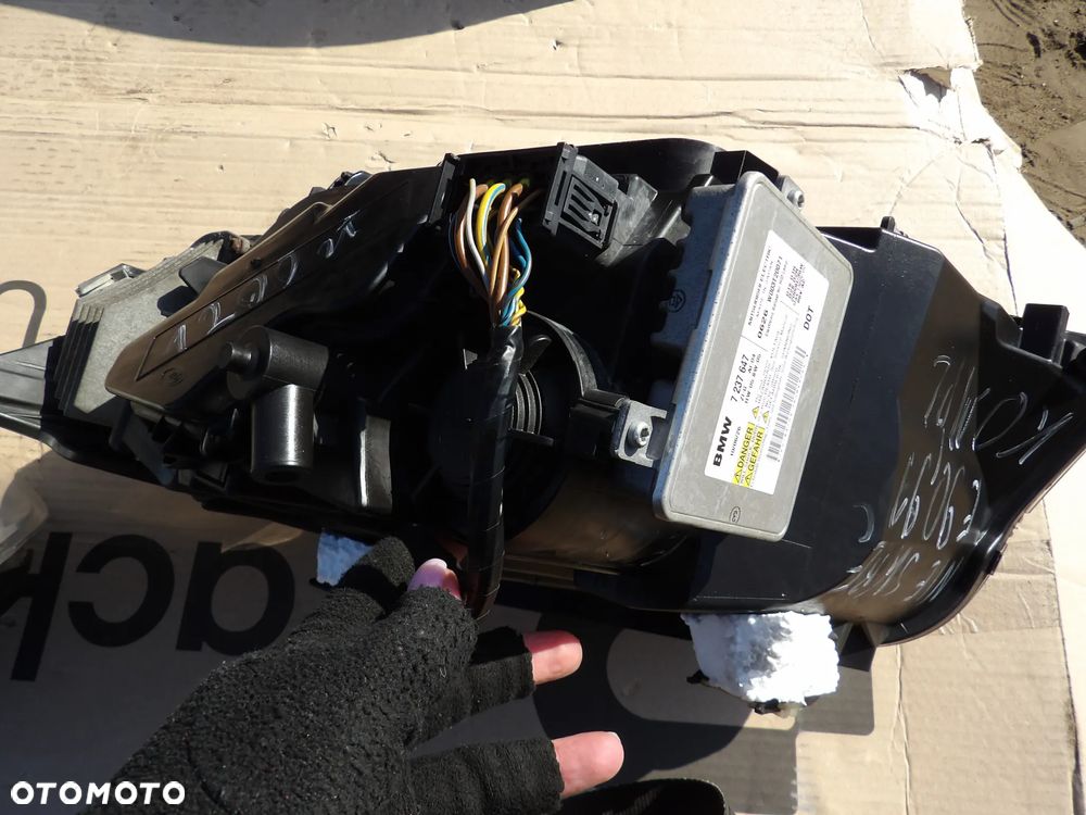 BMW - E90,E91 - BIXENON - PRAWA LAMPA PRZEDNIA - NIE SKRĘTNA - EUROPA - KOMPLETNA - STAN IDEALNY - 2