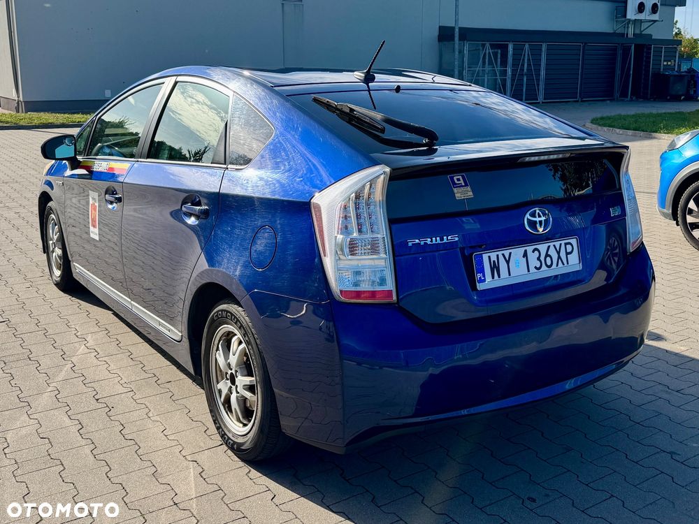Toyota Prius 2010 photo 3