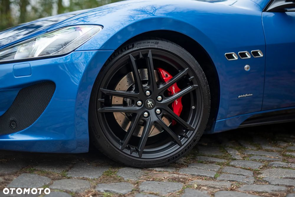 Maserati GranTurismo S - 9