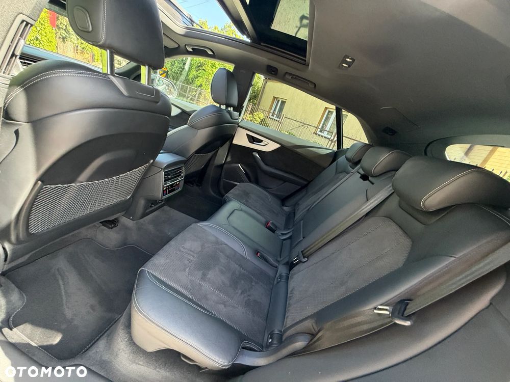 Audi Q8 55 TFSI mHEV Quattro Tiptronic - 31