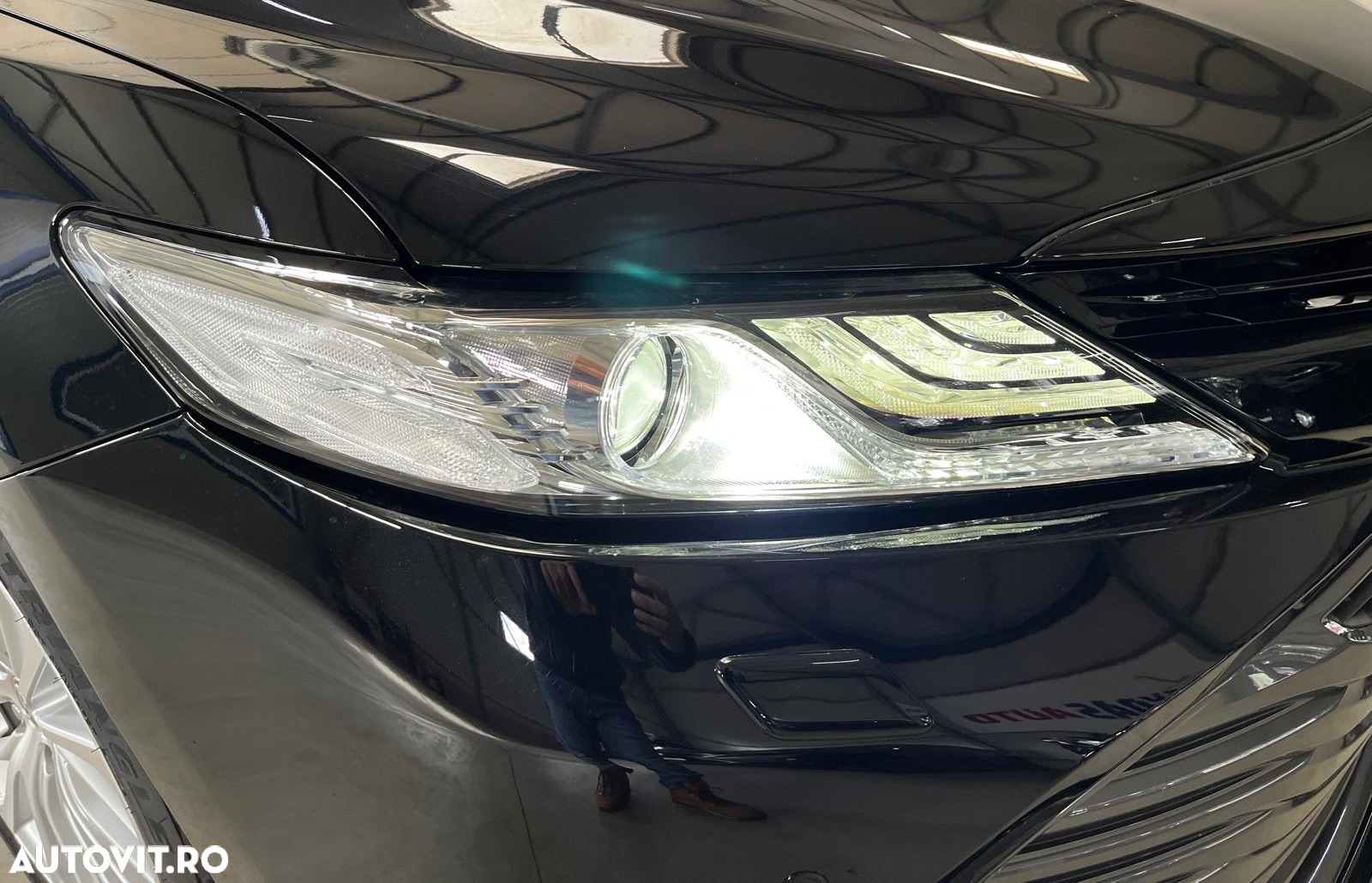 Toyota Camry 2.5 HEV Executive - 28