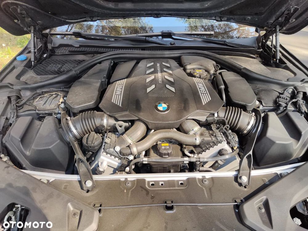 BMW Seria 8 M850i xDrive - 11
