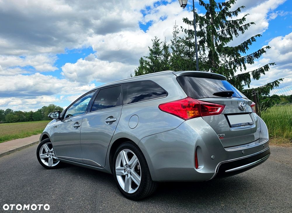 Toyota Auris 1.6 Prestige - 4
