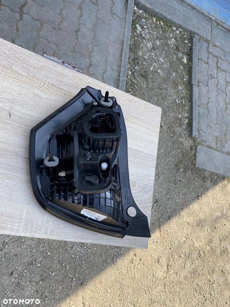 LAMPA TYŁ TYLNA PRAWA RENAULT TWINGO III 265501361R 14-18 - 3